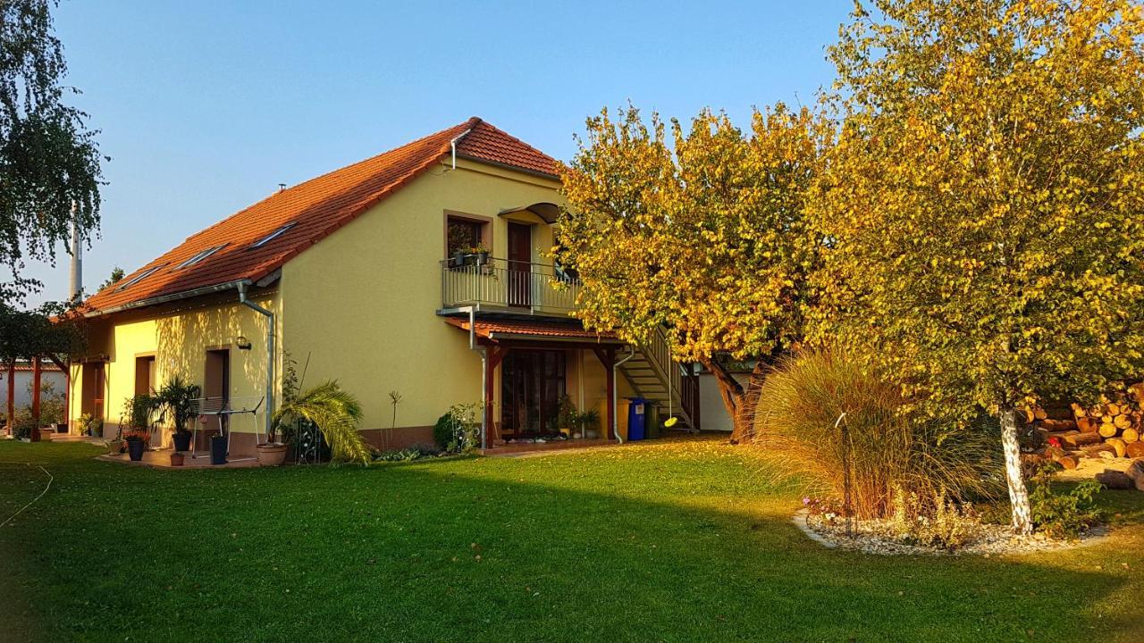 Ubytování U Špačků Pálava Novosedly  Esterno foto